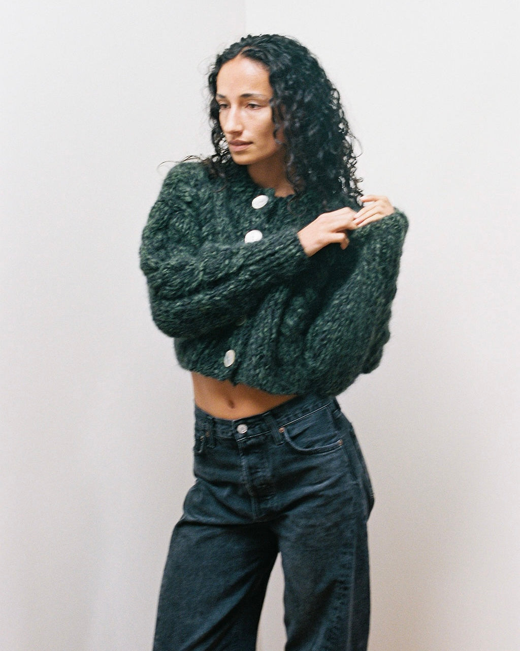 Frisson | Francesca Cardi | Black Moss – Dominique Healy