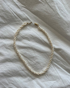 
            
                Load image into Gallery viewer, CHOKER | FRESHWATER PEARLS
            
        
