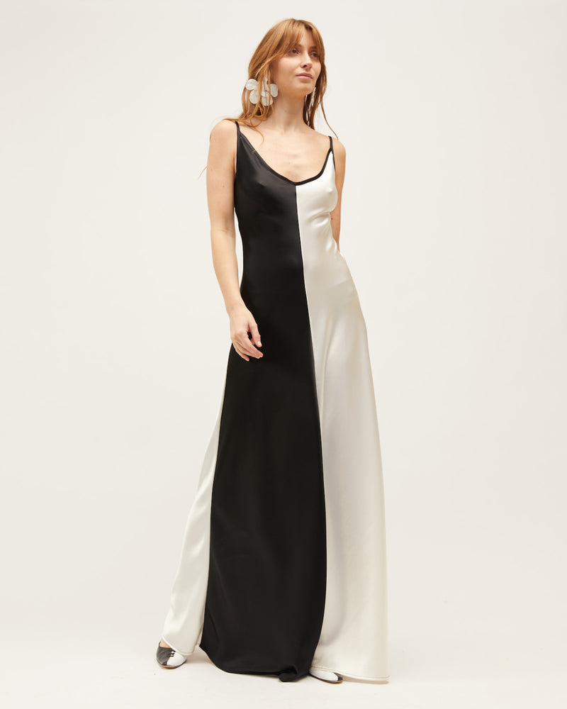 
            
                Load image into Gallery viewer, SLOANE DRESS | OYSTER BLACK
            
        